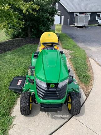 Image of John Deere X380 equipment image 3