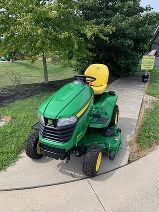 Image of John Deere X380 equipment image 2
