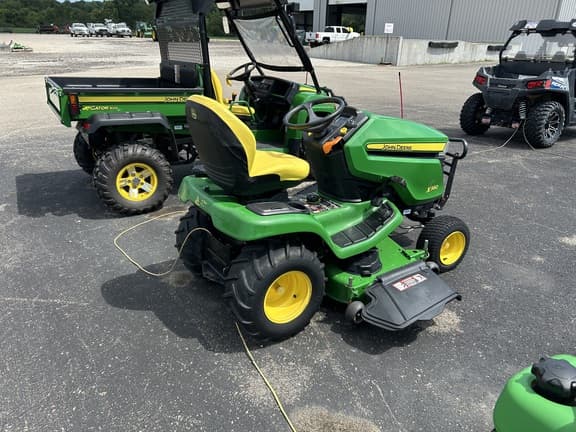 Image of John Deere X380 equipment image 1