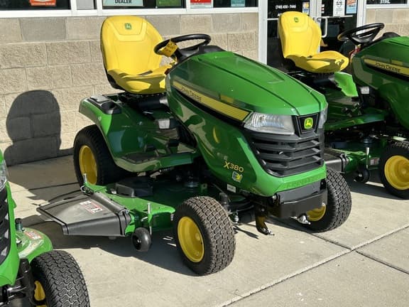 Image of John Deere X380 equipment image 3