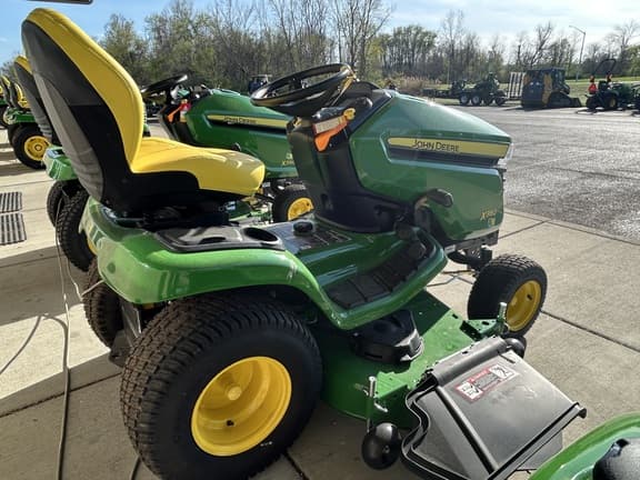 Image of John Deere X380 equipment image 4