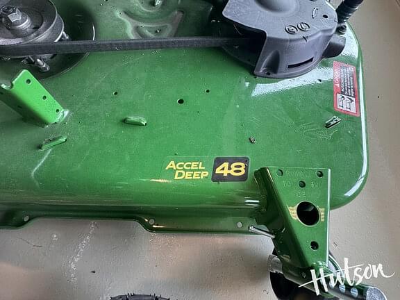 Image of John Deere X380 equipment image 4