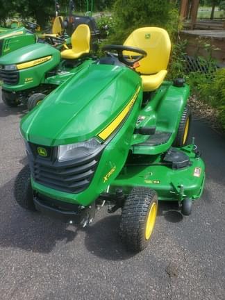 Image of John Deere X380 equipment image 2