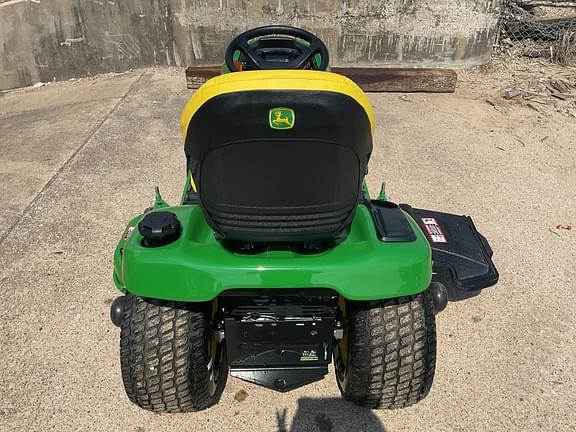 Image of John Deere X380 equipment image 4