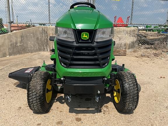 Image of John Deere X380 equipment image 2