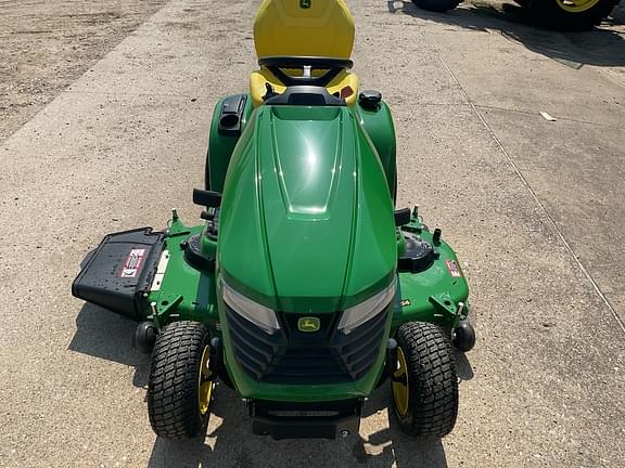 Image of John Deere X380 equipment image 3