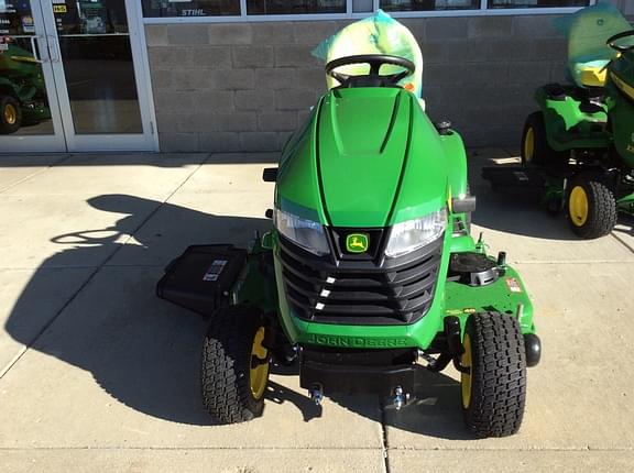 Image of John Deere X380 equipment image 4