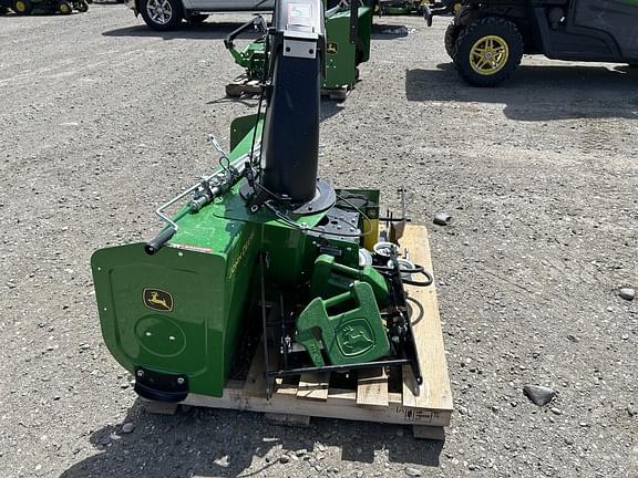 Image of John Deere X380 equipment image 4