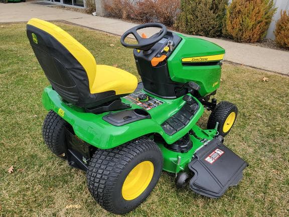 Image of John Deere X380 equipment image 4