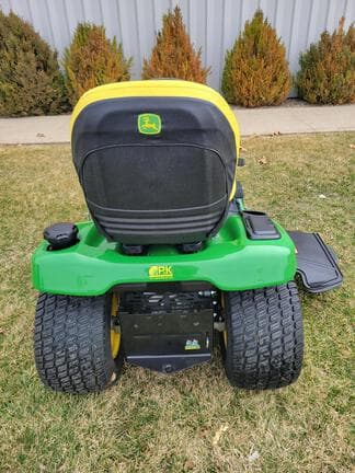 Image of John Deere X380 equipment image 3