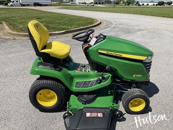 Image of John Deere X380 equipment image 1