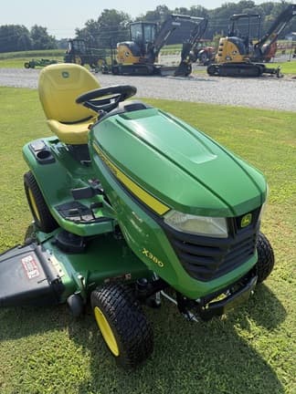 Image of John Deere X380 equipment image 3