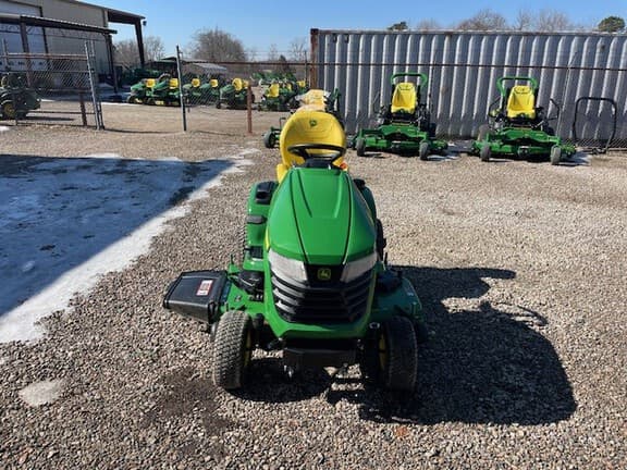 Image of John Deere X384 equipment image 3