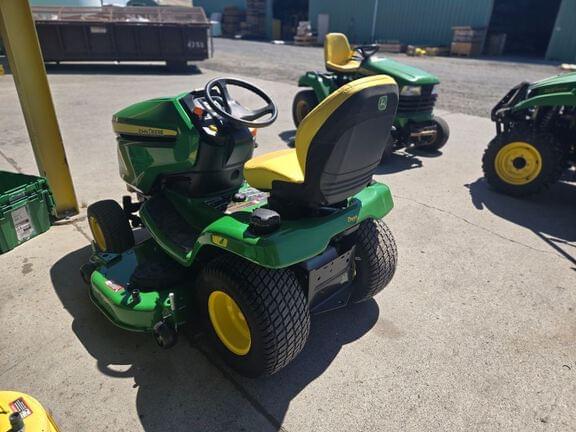 Image of John Deere X390 equipment image 4