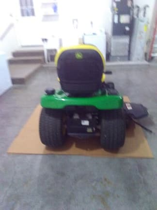 Image of John Deere X390 equipment image 4