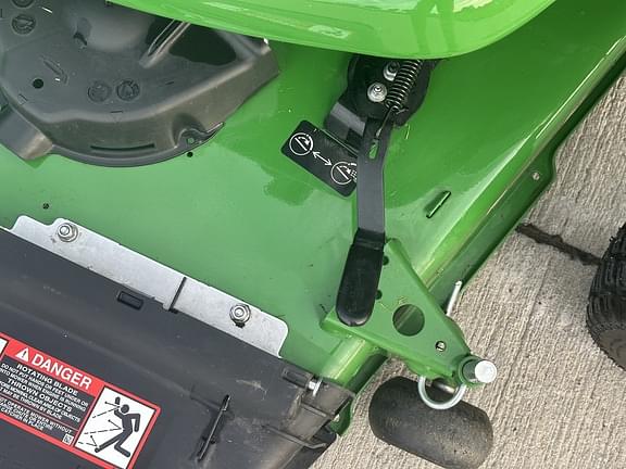 Image of John Deere X390 equipment image 2