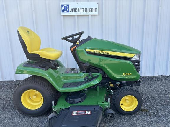Image of John Deere X390 equipment image 1