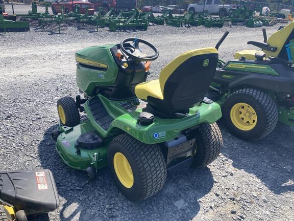 Image of John Deere X390 equipment image 3