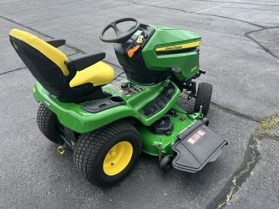 Image of John Deere X390 equipment image 3