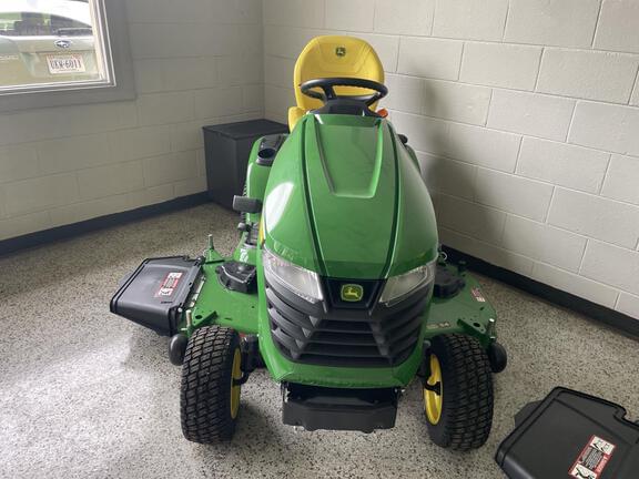 Image of John Deere X390 equipment image 1
