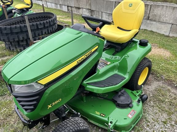 2024 John Deere X390 Equipment Image0