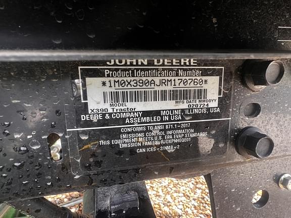 Image of John Deere X390 equipment image 4
