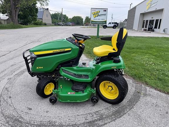 Image of John Deere X394 equipment image 1