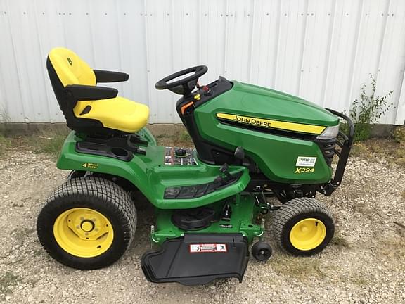 Image of John Deere X394 equipment image 3