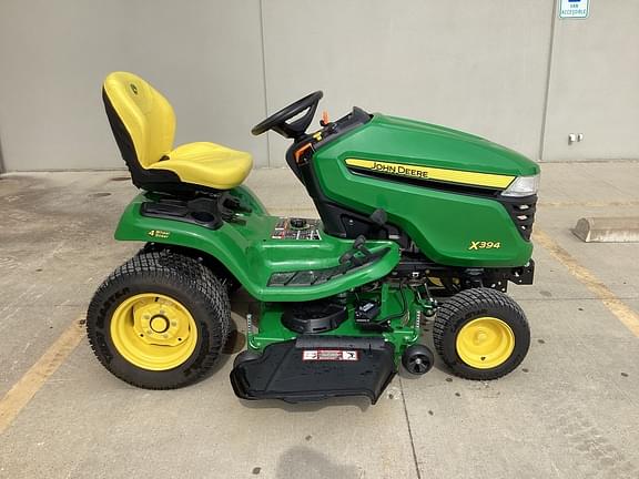 Image of John Deere X394 equipment image 1