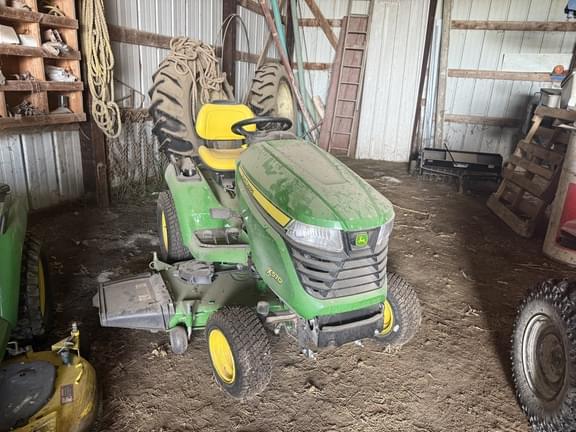 Image of John Deere X570 equipment image 1