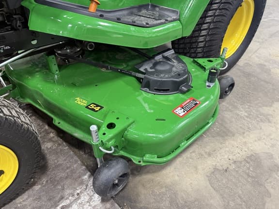 Image of John Deere X570 equipment image 4