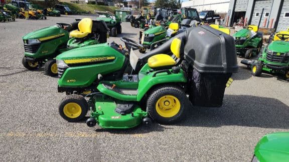 Image of John Deere X570 equipment image 1