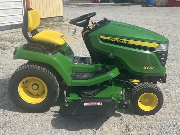 Image of John Deere X570 equipment image 1
