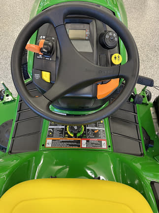 Image of John Deere X570 equipment image 3