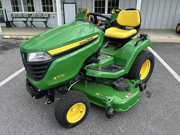 Image of John Deere X570 equipment image 1