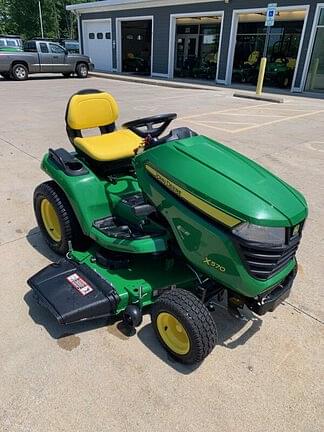 Image of John Deere X570 equipment image 3