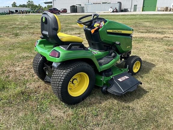 Image of John Deere X570 equipment image 4