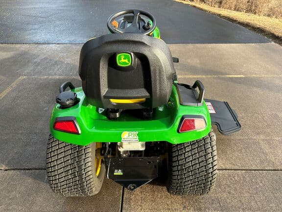 Image of John Deere X570 equipment image 3