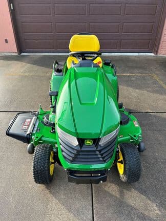 Image of John Deere X570 equipment image 1