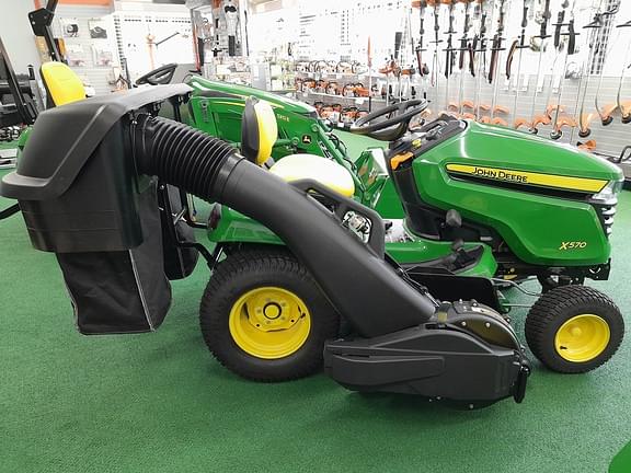 Image of John Deere X570 equipment image 2