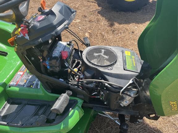 Image of John Deere X570 equipment image 4