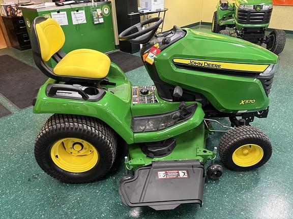 Image of John Deere X570 equipment image 1