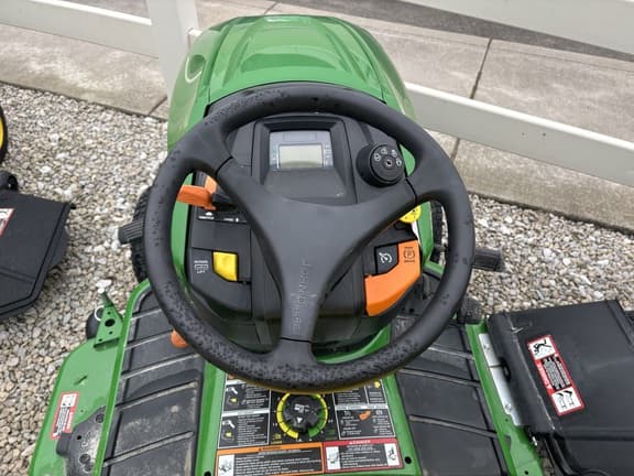 Image of John Deere X570 equipment image 4