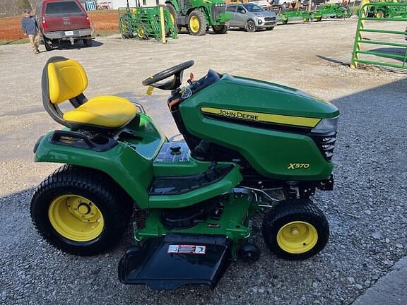 Image of John Deere X570 equipment image 3