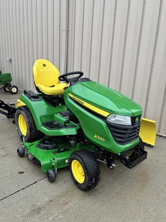 Image of John Deere X580 equipment image 3