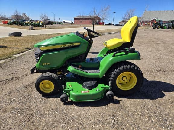 Image of John Deere X580 equipment image 1