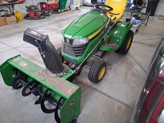 Image of John Deere X580 equipment image 1