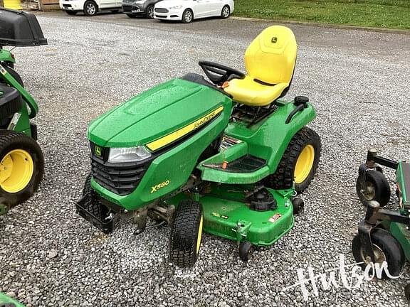 Image of John Deere X580 equipment image 3