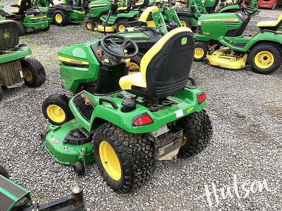 Image of John Deere X580 equipment image 2