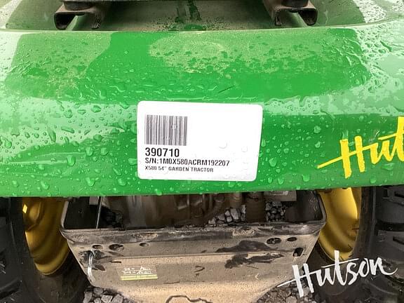 Image of John Deere X580 equipment image 4